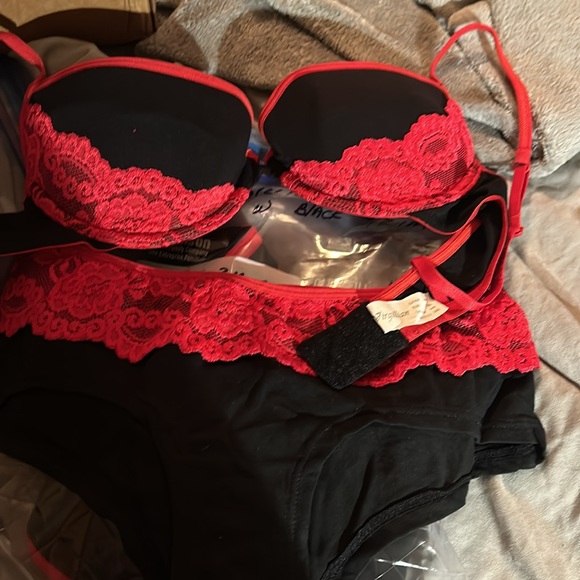 Virgillian Bra and Panty Set 34B With Small Bottom Soft Black Fabric & Red Lace - Picture 3 of 9